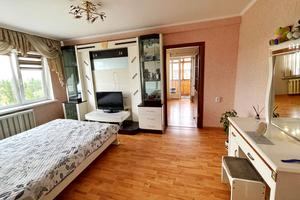квартира за адресою Привокзальна вул., 8