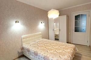 квартира по адресу Червоний камінь, 4