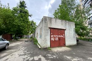 комерційна за адресою Чорновола, 4