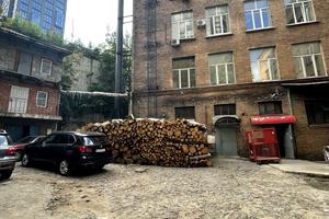 комерційна за адресою Глибочицька вул., 2