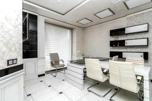 комерційна за адресою Вовчинецька вул., 207