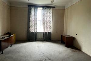 комерційна за адресою Хотинська, 4