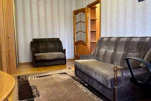 квартира за адресою Верховної Ради бульв., 18