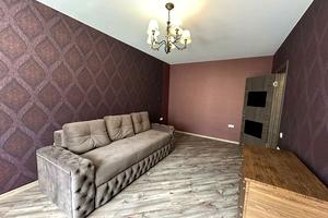 квартира за адресою Хотинська вул., 12