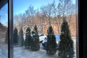 комерційна за адресою Садово-Ботанічна вул. (Тимірязєвська), 46