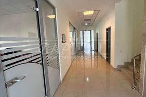 комерційна за адресою Федора Ернста вул., 3
