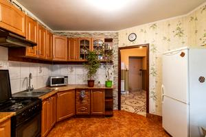 квартира за адресою Тролейбусна вул., 32