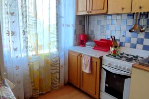 квартира за адресою Івана Мазепи просп. (Петровського), 50-А