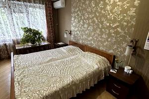 квартира за адресою Азербайджанська вул. (Бакинських Комісарів), 4