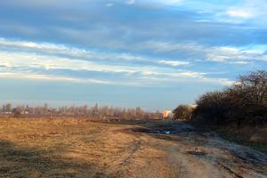 участок по адресу Осіння, 12