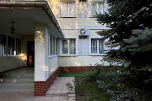комерційна за адресою Зоряна вул., 8