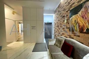 комерційна за адресою Шота Руставелі вул., 30