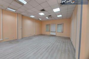 комерційна за адресою Хорива вул., 55Б