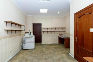 комерційна за адресою Київ, Саксаганського вул., 125