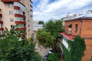квартира за адресою Ярослава Мудрого вул. (Петровського), 38