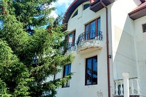 будинок за адресою Михайла Грушевського вул.