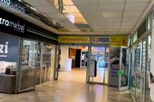 комерційна за адресою Братиславська вул., 52