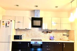 квартира за адресою Анни Ахматової вул., 22