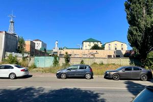комерційна за адресою Костянтинівська вул., 70
