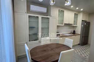 квартира за адресою Домобудівельна вул., 11