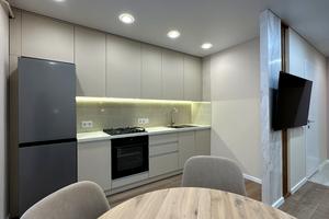 квартира за адресою Домбровського вул., 3в