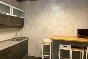 комерційна за адресою Кловський узвіз (Кловський), 7a