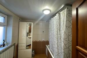 будинок за адресою с. Новосілки, Академічна вул., 10