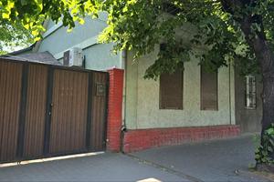 комерційна за адресою Головна вул., 144
