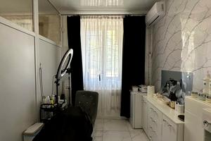 коммерческая по адресу Строителей бульв., 1