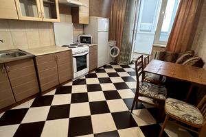 квартира по адресу Драгоманова ул., 1-А