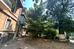 квартира за адресою 10 Квітня вул., 8