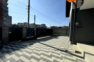 будинок за адресою Степана Бандери вул., 1в