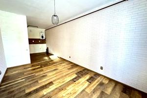 комерційна за адресою Кришталева вул., 1-А