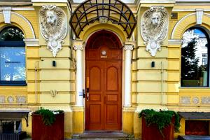 коммерческая по адресу Евгения Чикаленко ул. (Пушкінська), 11