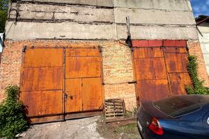 комерційна за адресою Чорних Запорожців вул. (Бориса Кротова), 39