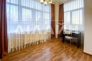 квартира по адресу Розваги ул., 27
