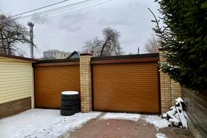 дом по адресу пров.Академіка Івахненка