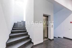 комерційна за адресою Новоселицька вул., 7