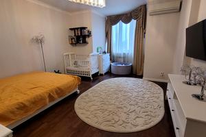 квартира за адресою Анни Ахматової вул., 48