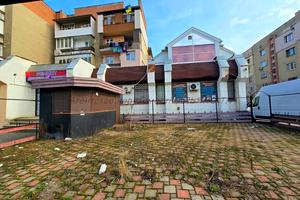 комерційна за адресою Легоцького, 5