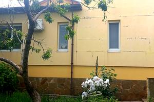 дом по адресу Центральна