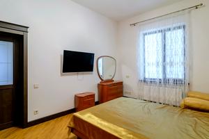будинок за адресою Герасима Кондратьєва, 200