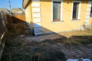 дом по адресу п. Усатово, Вишневая, 19