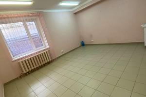 комерційна за адресою Академіка Сахарова вул., 30