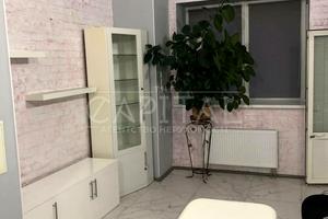 комерційна за адресою Лесі Українки вул., 62-Б