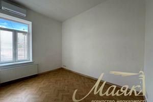 комерційна за адресою Григорія Сковороди вул., 7