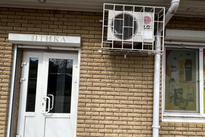 комерційна за адресою Достоєвського, 33/8