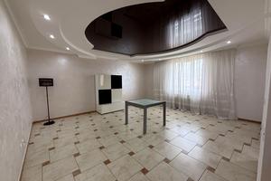 будинок за адресою Грушевського Михайла, 1