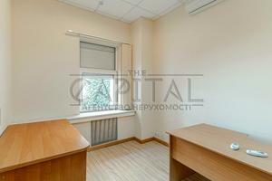 комерційна за адресою Саксаганського вул., 67
