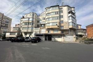 квартира за адресою Степана Бандери вул., 9/2
